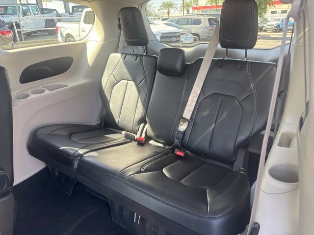 Used 2024 Chrysler Pacifica Touring-L FWD image 26