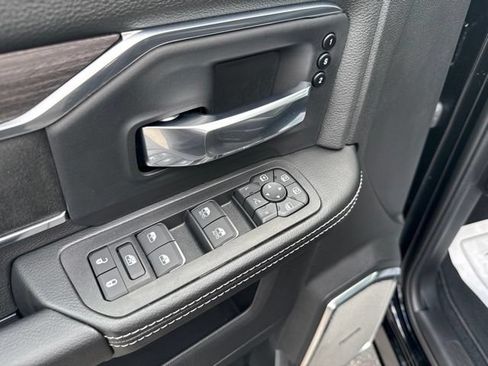 New 2026 RAM 3500 Laramie AWD/4WD image 28