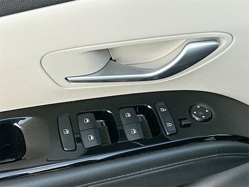 Used 2022 Hyundai Tucson Limited image 18