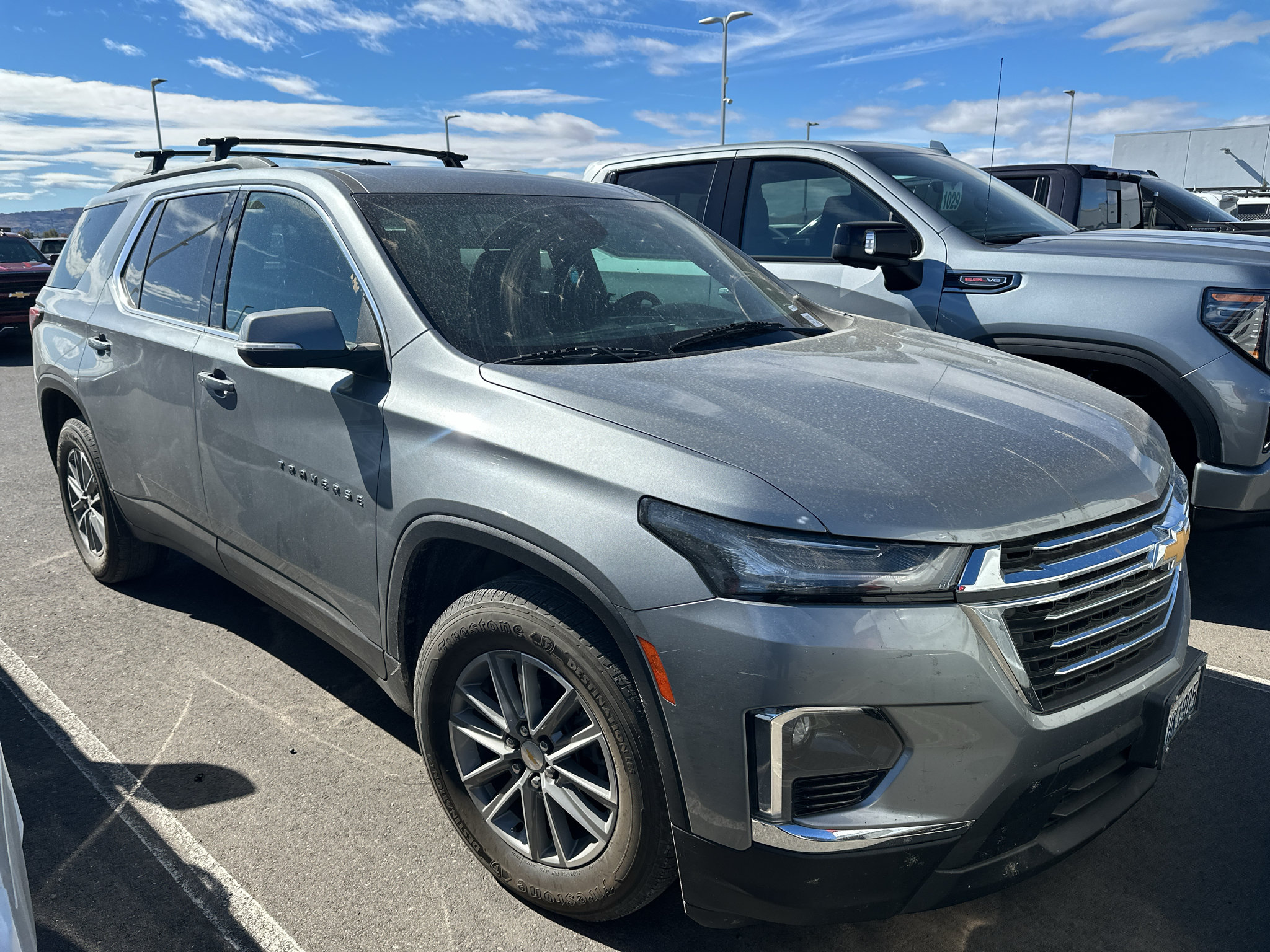 Used 2023 Chevrolet Traverse LT AWD/4WD image 2