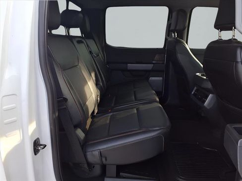 Used 2024 Ford F250 Lariat image 13