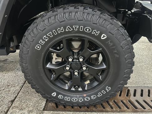 Used 2021 Jeep Wrangler Unlimited Willys image 15