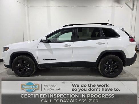 Used 2019 Jeep Cherokee Latitude Plus image 1