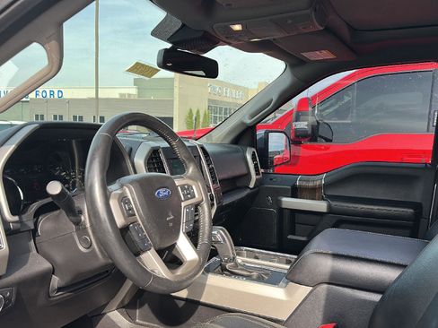 Used 2018 Ford F150 Lariat w/ Equipment Group 502A Luxury image 2