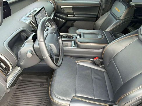 Used 2025 Ford Expedition Tremor AWD/4WD image 5