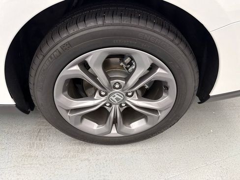 Used 2024 Honda Accord EX image 6