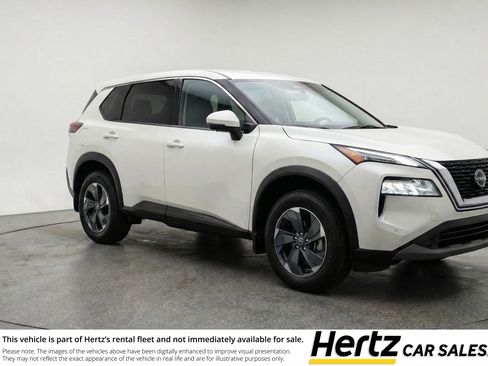 Used 2025 Nissan Rogue SV AWD/4WD image 1