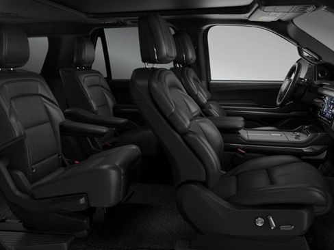 New 2026 Lincoln Navigator Reserve AWD/4WD image 28