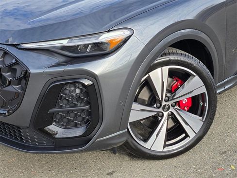 New 2025 Audi SQ5 Premium Plus image 9
