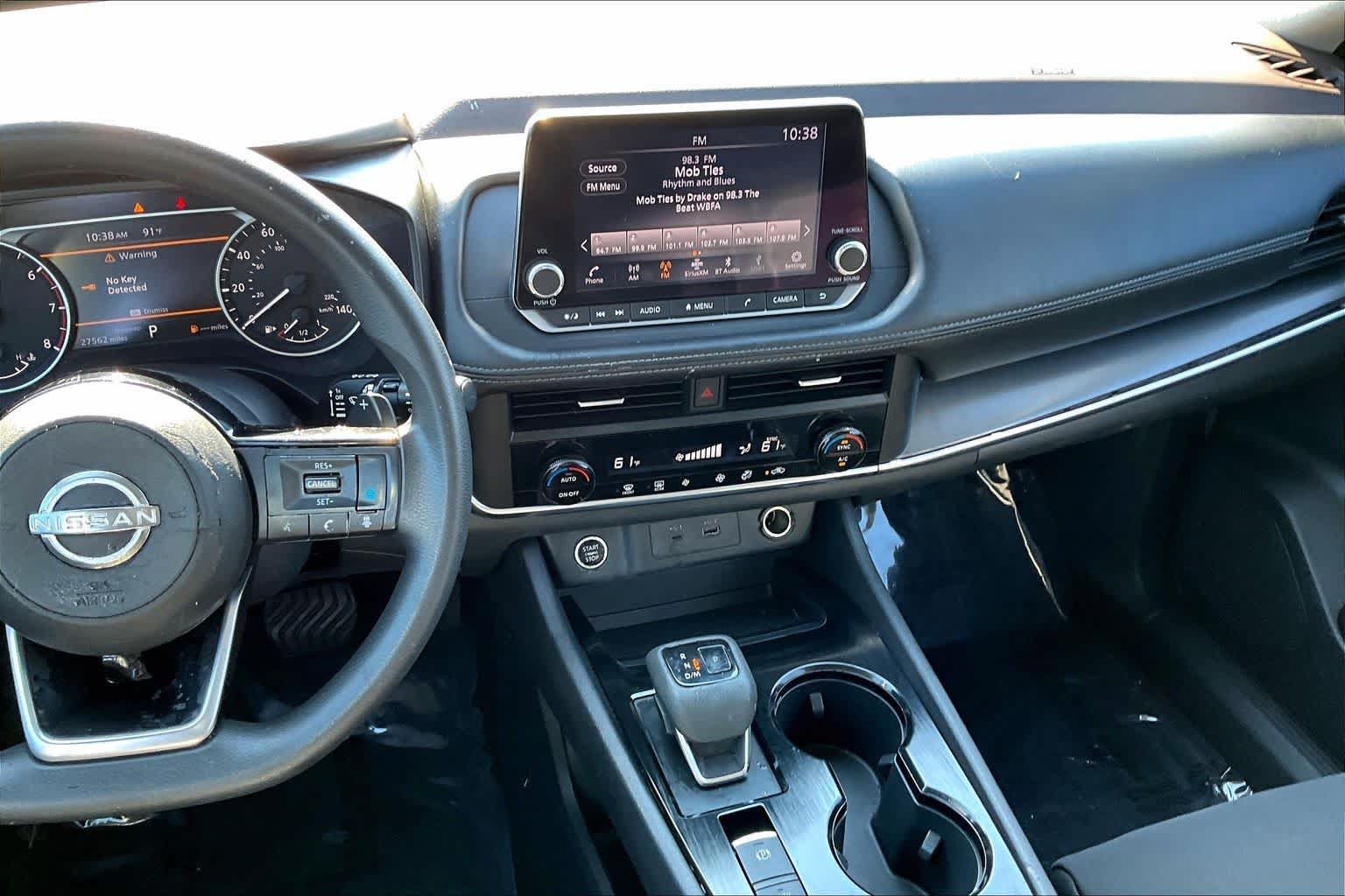 Used 2023 Nissan Rogue SV FWD image 6