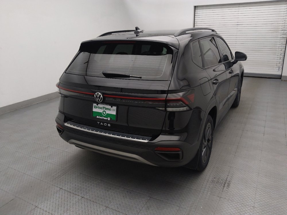 Used 2025 Volkswagen Taos S FWD image 7