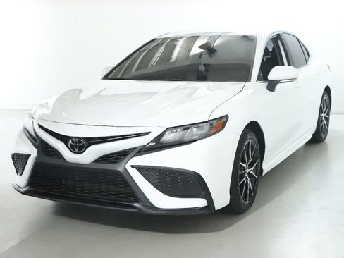Certified 2024 Toyota Camry SE w/ Cold Weather Package FWD image 1