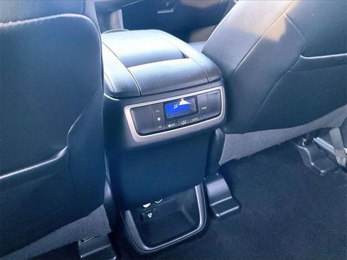 Used 2015 Toyota Highlander Limited image 30