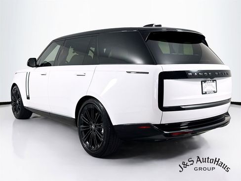 Used 2025 Land Rover Range Rover Long Wheelbase SE AWD/4WD image 5
