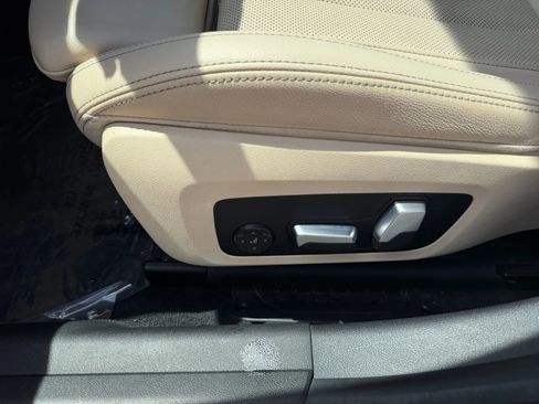 Used 2022 BMW 330e w/ Driving Assistance Package RWD image 18