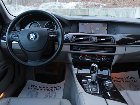 Used 2012 BMW 528i xDrive 528i xDrive Sedan 4D image 19