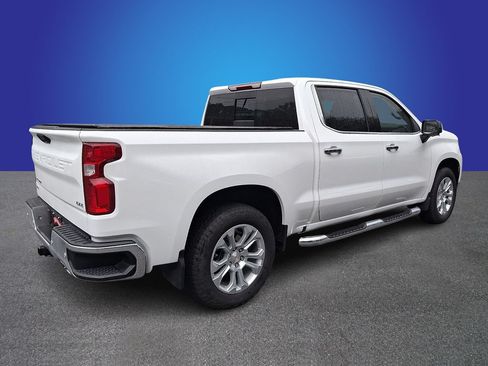Used 2025 Chevrolet Silverado 1500 LTZ w/ LTZ Premium Package AWD/4WD image 4