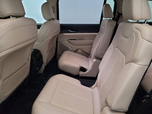 Used 2021 Jeep Grand Cherokee L Limited AWD/4WD image 18