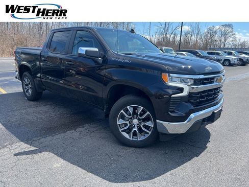 Used 2024 Chevrolet Silverado 1500 LT image 1