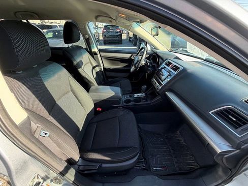 Used 2017 Subaru Outback 2.5i Premium AWD/4WD image 22