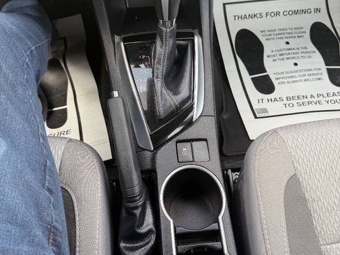 Used 2019 Toyota Corolla LE FWD image 13