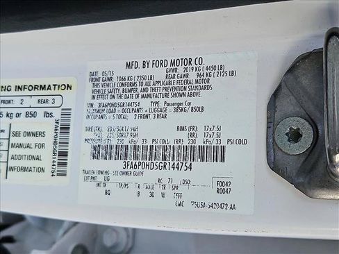 Used 2016 Ford Fusion SE w/ Equipment Group 202A FWD image 24