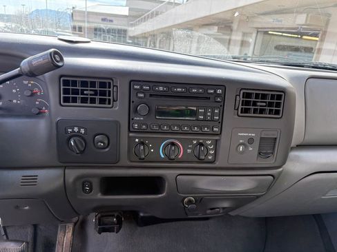 Used 2003 Ford F350 Lariat image 19