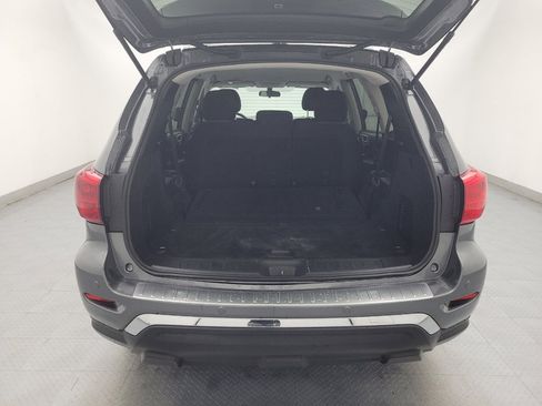 Used 2020 Nissan Pathfinder S image 29