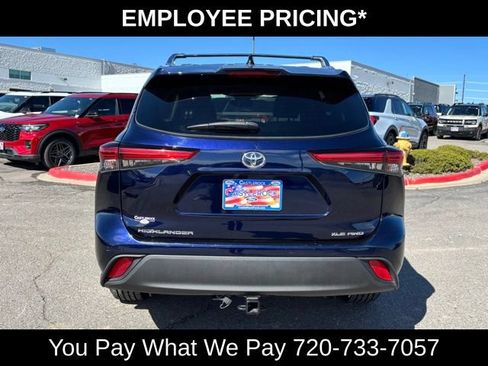 Used 2020 Toyota Highlander XLE AWD/4WD image 4