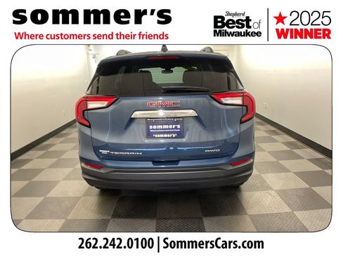 Used 2024 GMC Terrain SLE w/ Driver Convenience Package AWD/4WD image 4