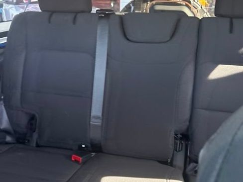 Used 2022 Jeep Wrangler Unlimited Sport AWD/4WD image 4