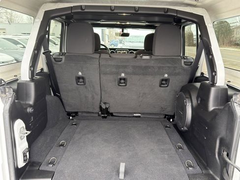 Used 2022 Jeep Wrangler Unlimited Sport image 22