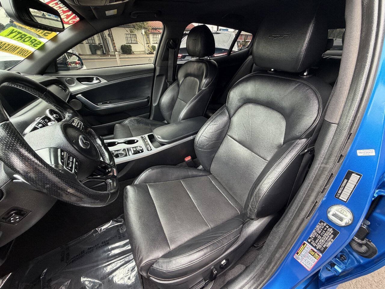 Used 2018 Kia Stinger GT1 RWD image 17