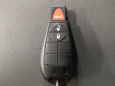 Used 2018 RAM 1500 Express image 32