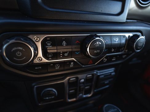 Used 2020 Jeep Gladiator Sport w/ Quick Order Package 24S image 15