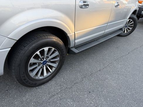 Used 2017 Ford Expedition EL XLT w/ Equipment Group 202A AWD/4WD image 30