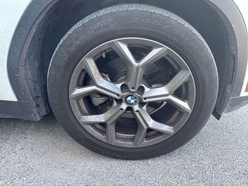 Certified 2023 BMW X4 xDrive30i image 3