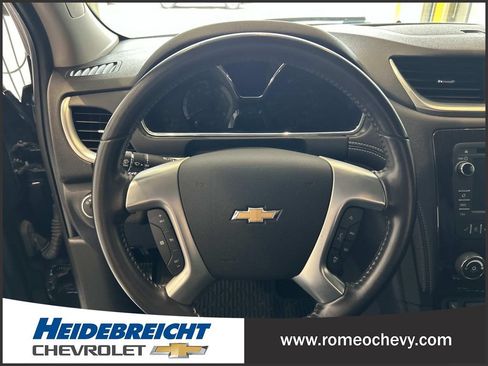 Used 2017 Chevrolet Traverse LT w/ Style and Technology Package FWD image 18