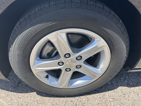 Certified 2019 Chevrolet Malibu LS FWD image 8