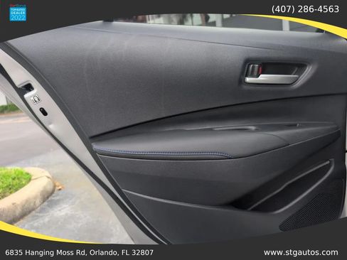 Used 2021 Toyota Corolla SE w/ SE Premium Package FWD image 14