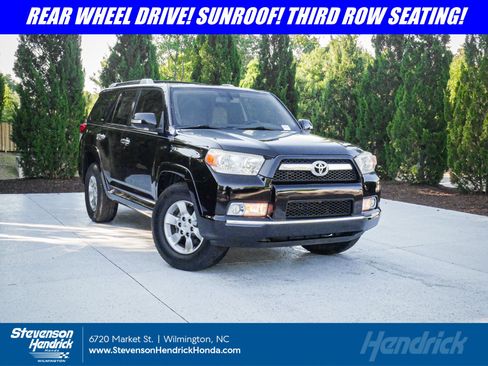 Used 2013 Toyota 4Runner SR5 w/ Convenience Pkg RWD image 1