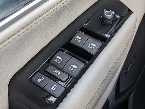 Used 2022 Jeep Wagoneer Series I w/ Premium Group I image 29