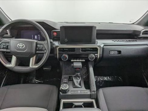 Used 2025 Toyota Tacoma TRD Off-Road AWD/4WD image 23