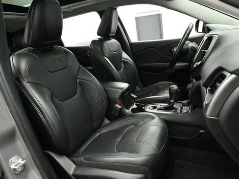 Used 2021 Jeep Cherokee Latitude Lux w/ Sun & Sound Group image 22