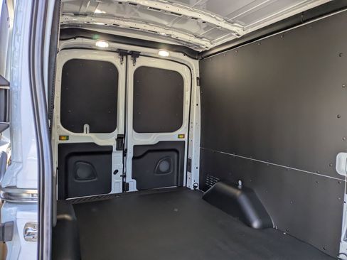 New 2026 Ford Transit 250 148 Medium Roof RWD image 29