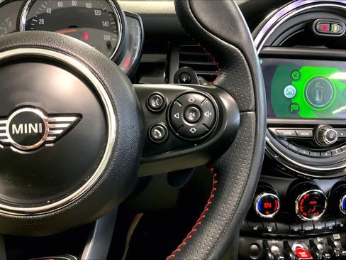 Used 2019 MINI Cooper S w/ Signature Upholstery Package image 24