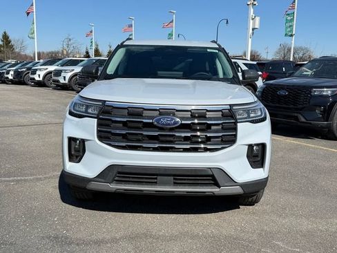New 2026 Ford Explorer Active w/ Active Comfort Package image 3