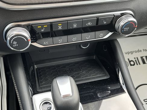 Used 2024 Nissan Altima 2.5 SV w/ SV Premium Package image 24