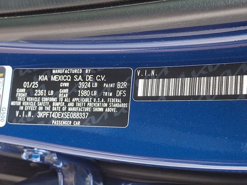 Certified 2025 Kia K4 FWD image 28