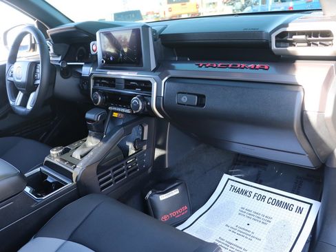 Used 2025 Toyota Tacoma PreRunner w/ TRD Prerunner Upgrade Package image 30